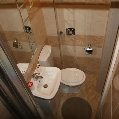 City Park Apartment *